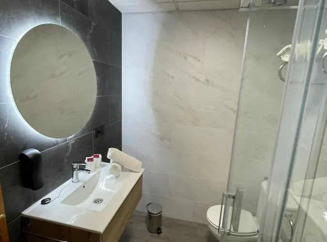 בית הארחה Calderon De La Barca 3*